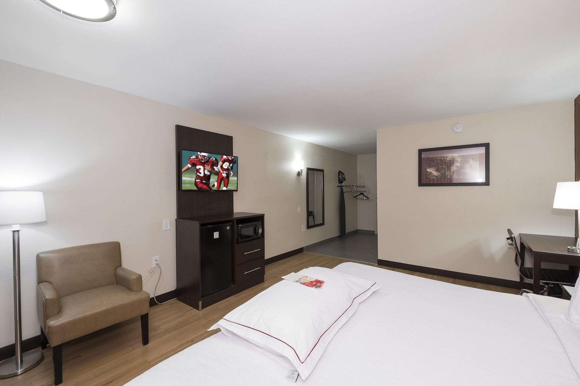 Red Roof Inn Plus+ Poughkeepsie Ngoại thất bức ảnh