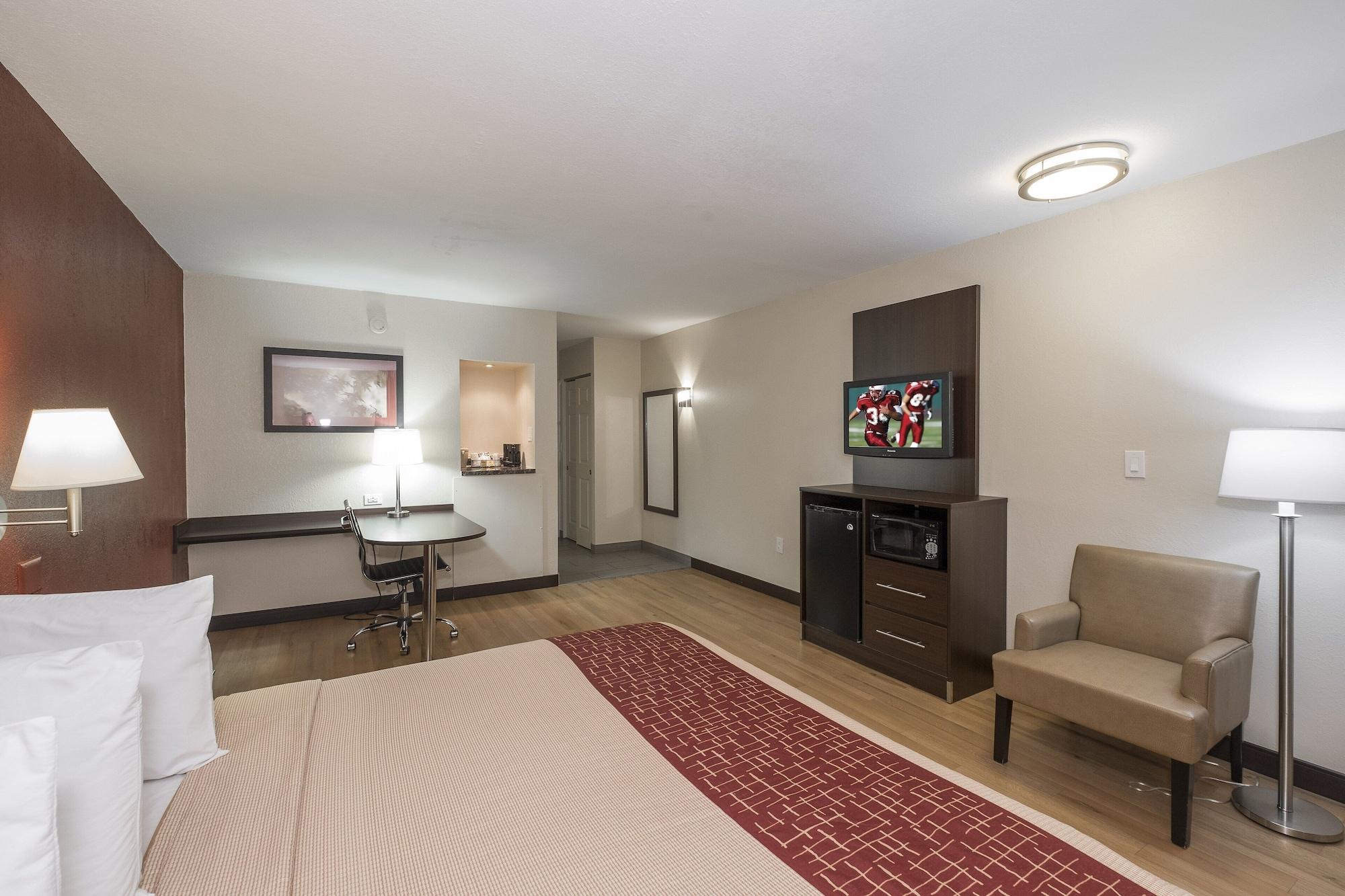 Red Roof Inn Plus+ Poughkeepsie Ngoại thất bức ảnh