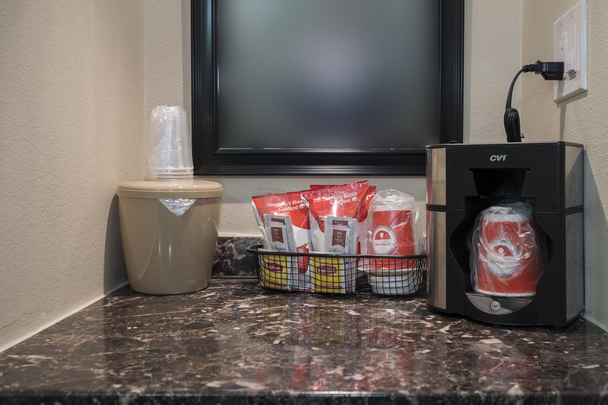 Red Roof Inn Plus+ Poughkeepsie Ngoại thất bức ảnh