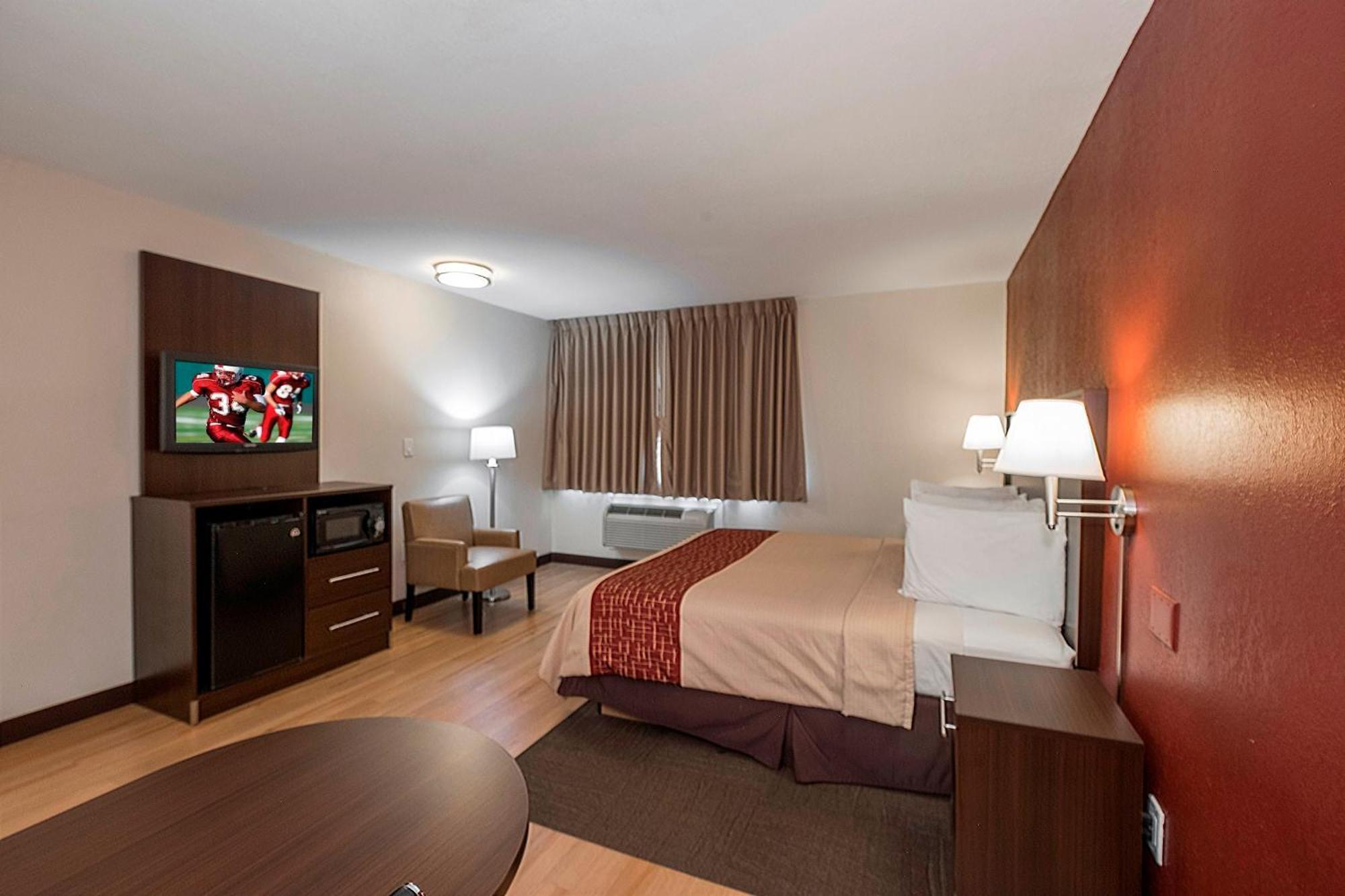 Red Roof Inn Plus+ Poughkeepsie Ngoại thất bức ảnh