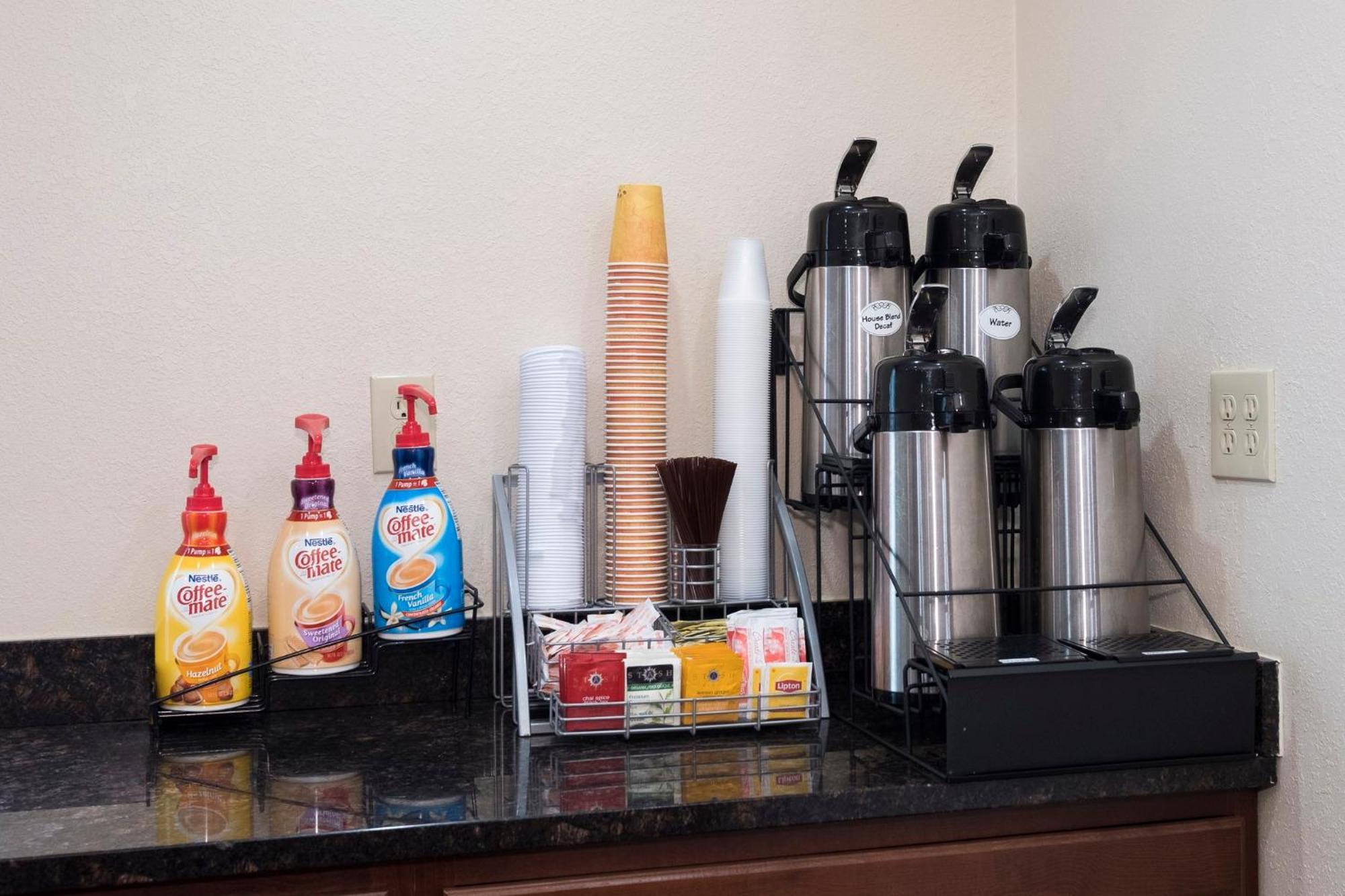 Red Roof Inn Plus+ Poughkeepsie Ngoại thất bức ảnh